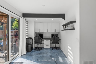 24 Waterside Way • Whitby, ON photo 7