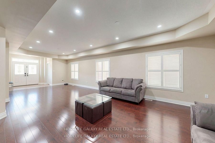 1871 Arborwood Drive • Oshawa, ON photo 2