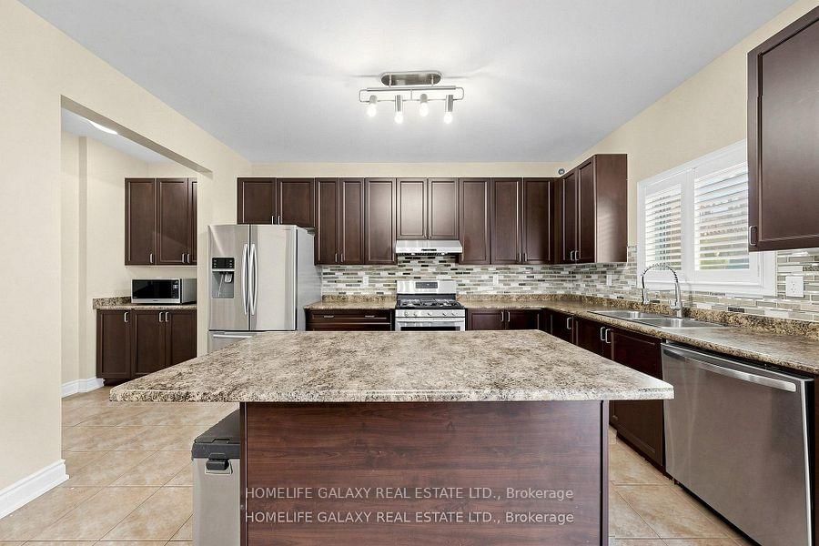 1871 Arborwood Drive • Oshawa, ON photo 8