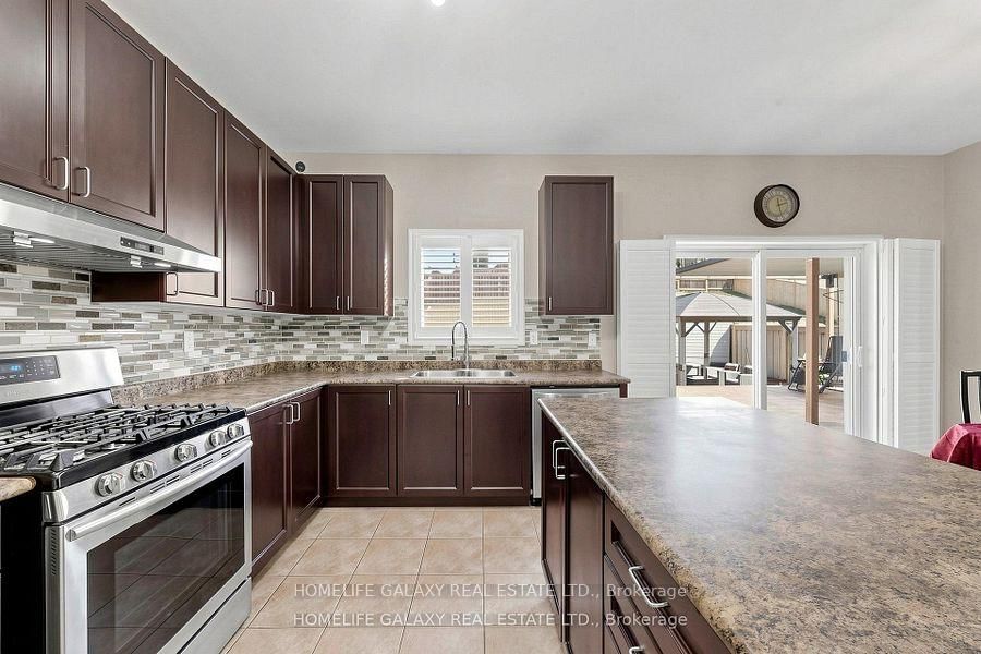 1871 Arborwood Drive • Oshawa, ON photo 9