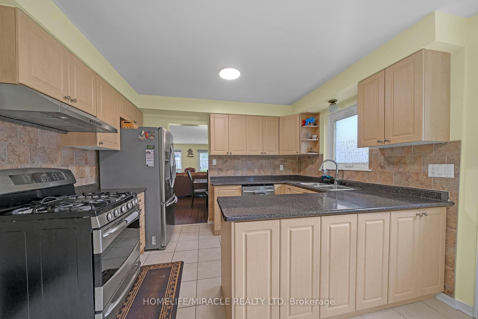 28 Rooksnest Trail • Toronto, ON photo 15
