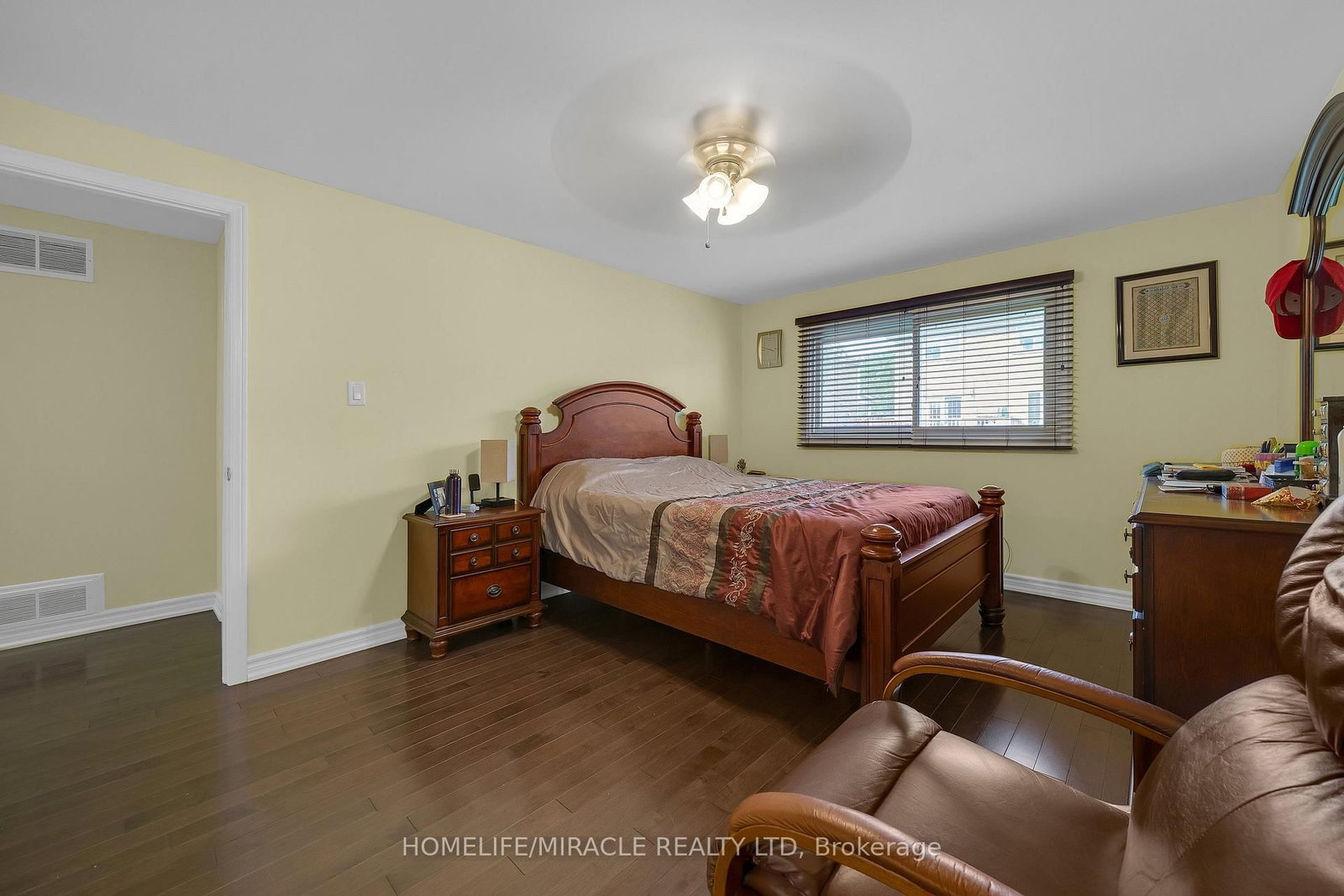 28 Rooksnest Trail • Toronto, ON photo 37