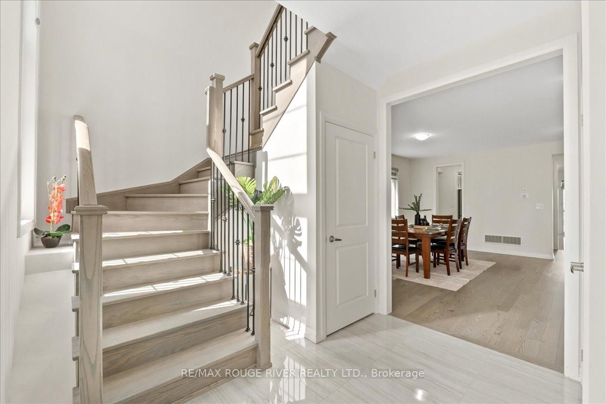 39 Armilia Place • Whitby, ON photo 15