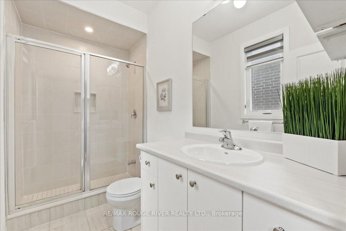 39 Armilia Place • Whitby, ON photo 22