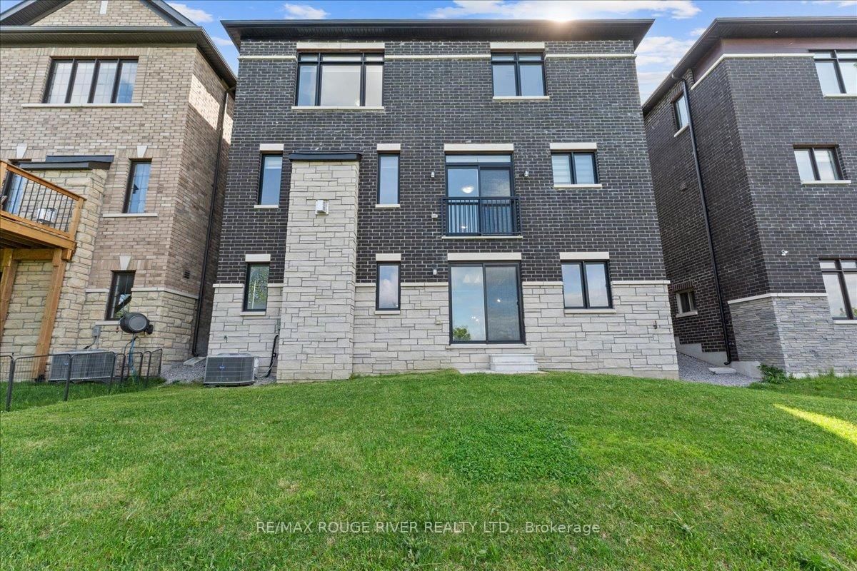 39 Armilia Place • Whitby, ON photo 28