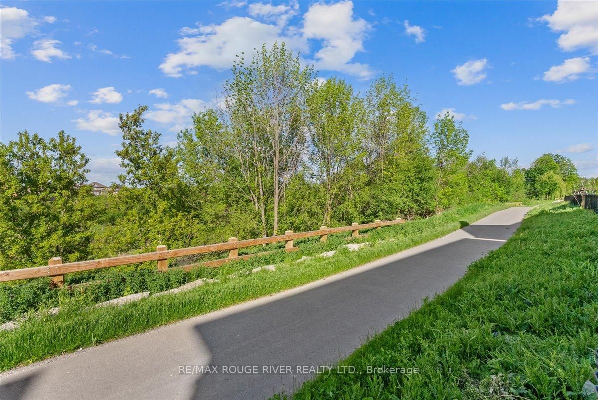 39 Armilia Place • Whitby, ON photo 31