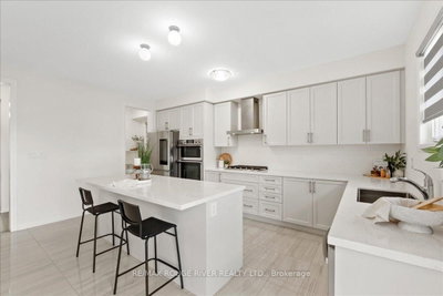 39 Armilia Place • Whitby, ON photo 9