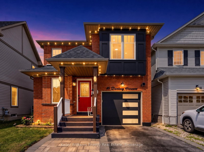 16 Donlevy Crescent