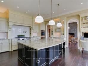 7472 Ashburn Road • Whitby, ON photo 7