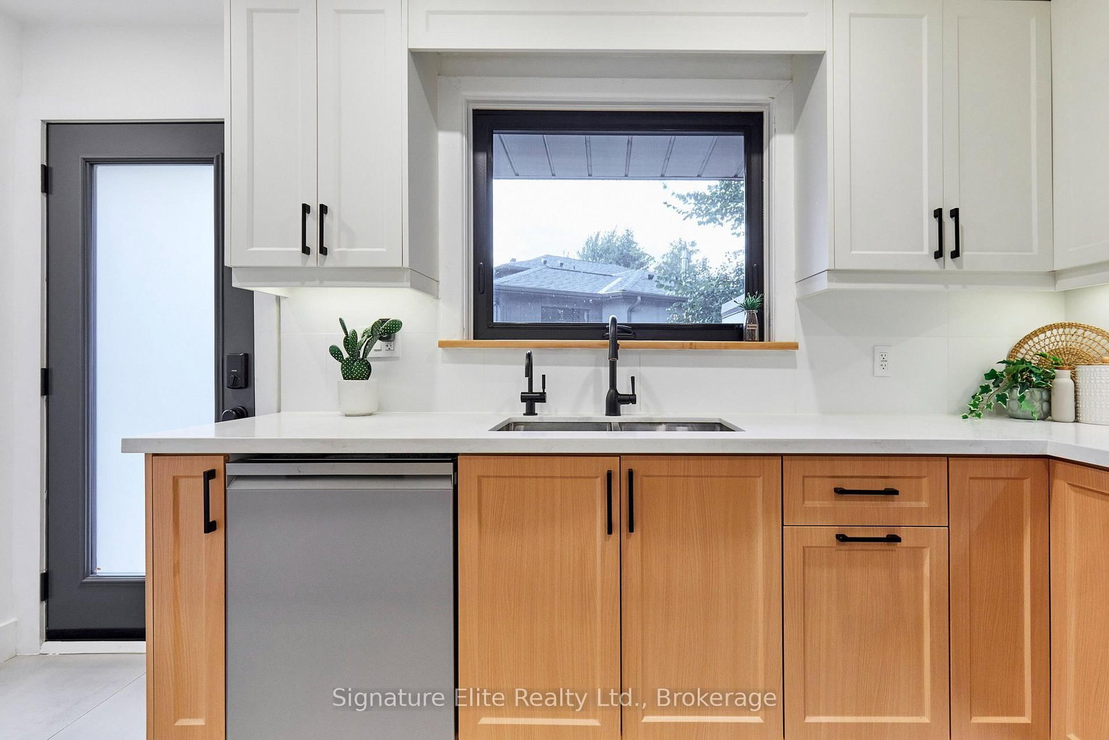 69 Regency Square • Toronto, ON photo 10