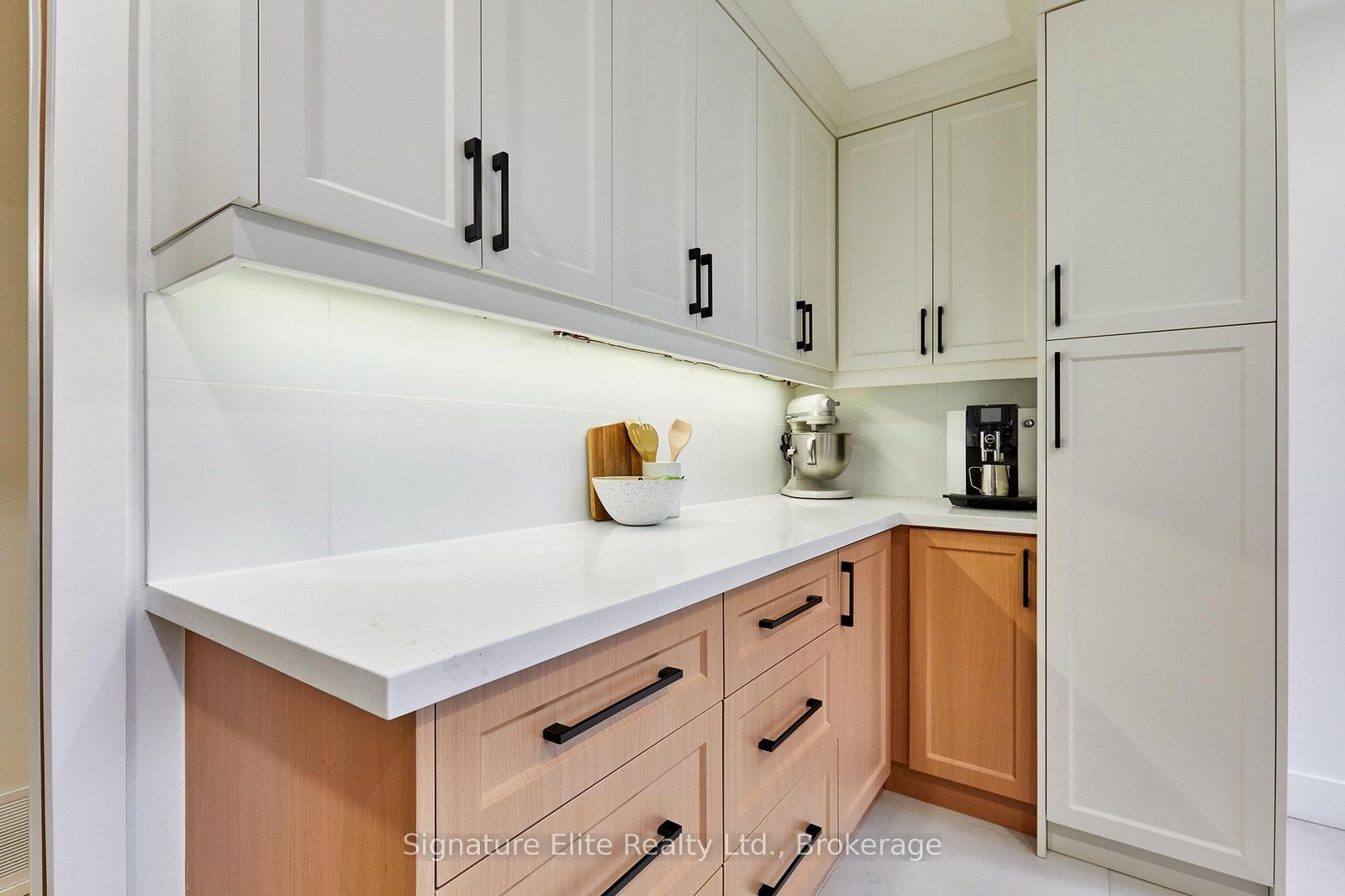 69 Regency Square • Toronto, ON photo 12