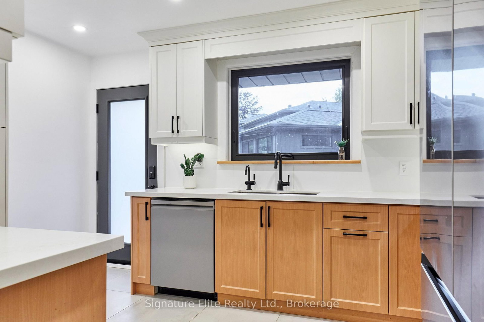 69 Regency Square • Toronto, ON photo 13