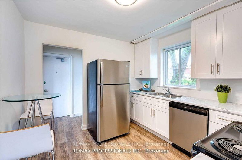 2 - 284 Gledhill Avenue W