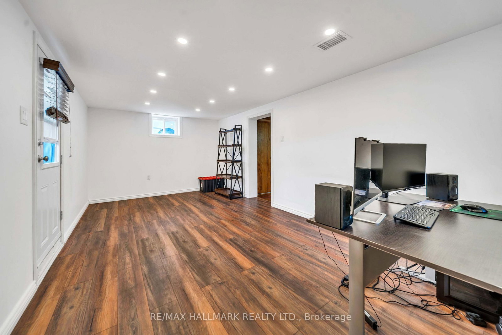 1557 Pharmacy Avenue • Toronto, ON photo 21