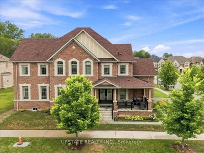 18 Blenheim Circle • Whitby, ON photo 2