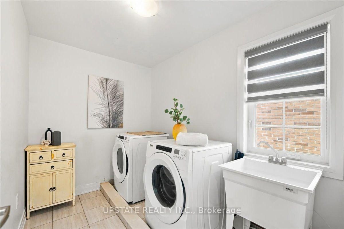 18 Blenheim Circle • Whitby, ON photo 30