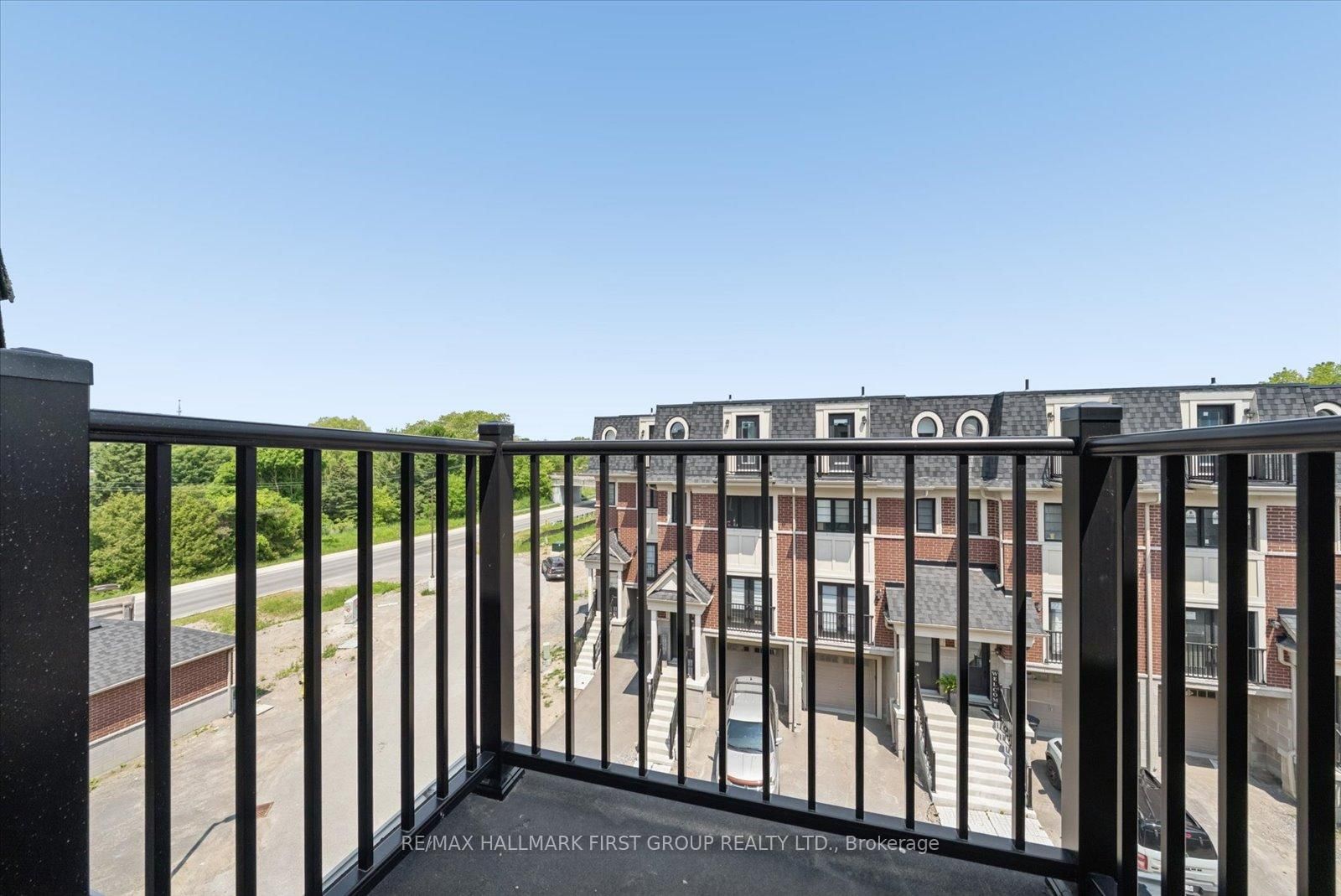 19 Marret Lane • Clarington, ON photo 22
