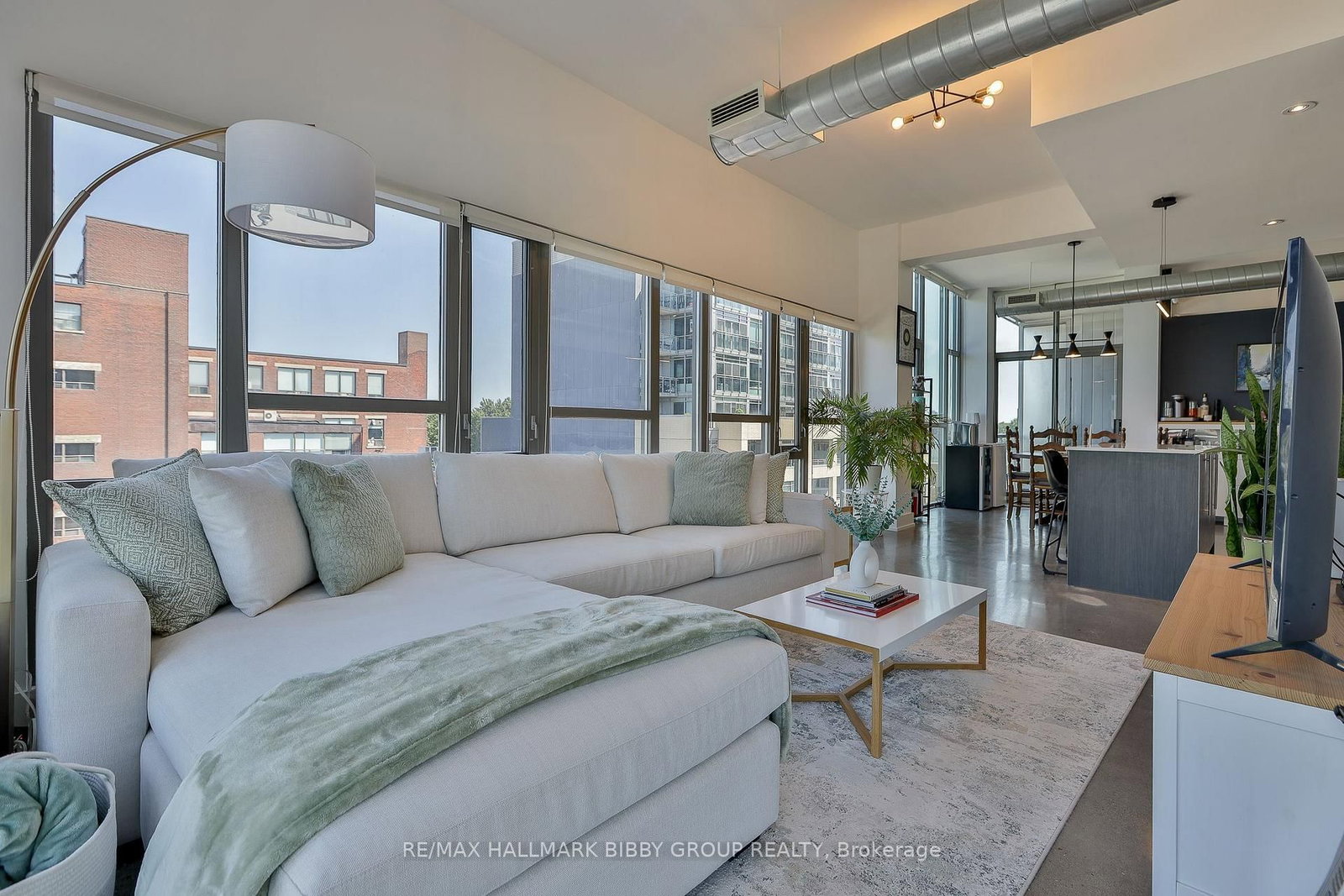 625 Queen Street E • #409 • Toronto, ON photo 4