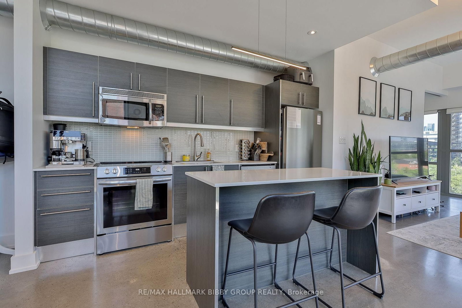 625 Queen Street E • #409 • Toronto, ON photo 9