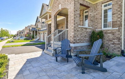 19 Northglen Boulevard • Clarington, ON photo 2