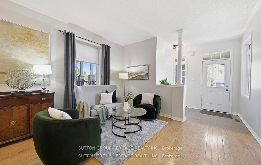 19 Northglen Boulevard • Clarington, ON photo 3