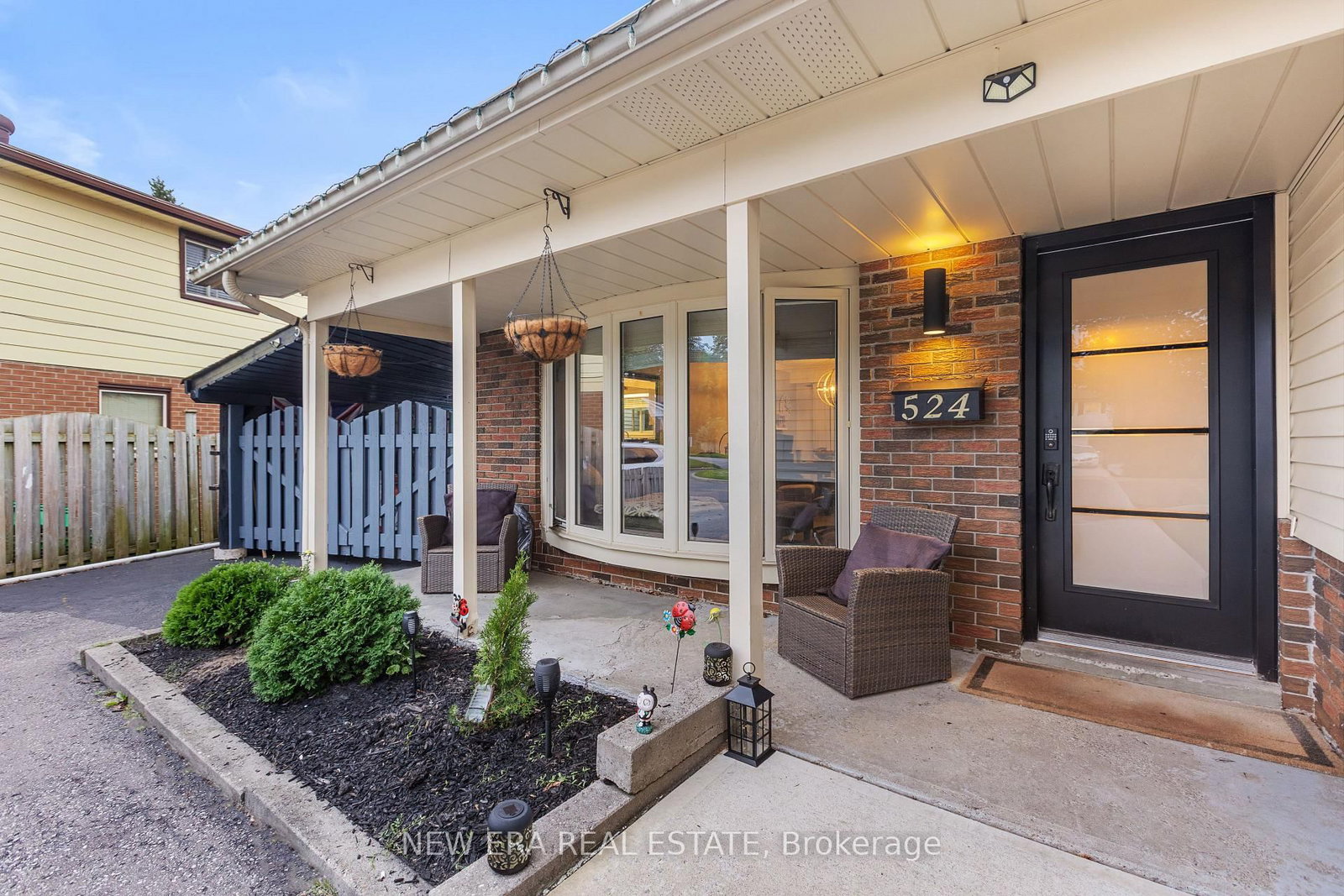 524 Carman Court • Oshawa, ON photo 1