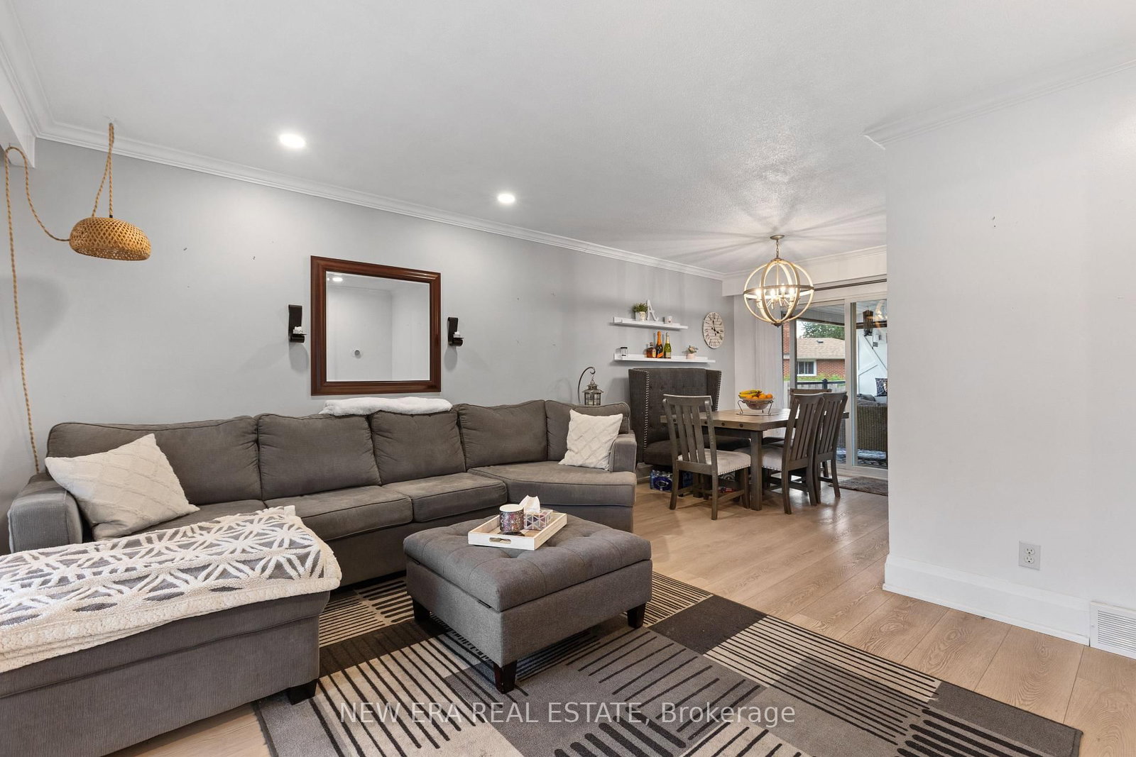 524 Carman Court • Oshawa, ON photo 7