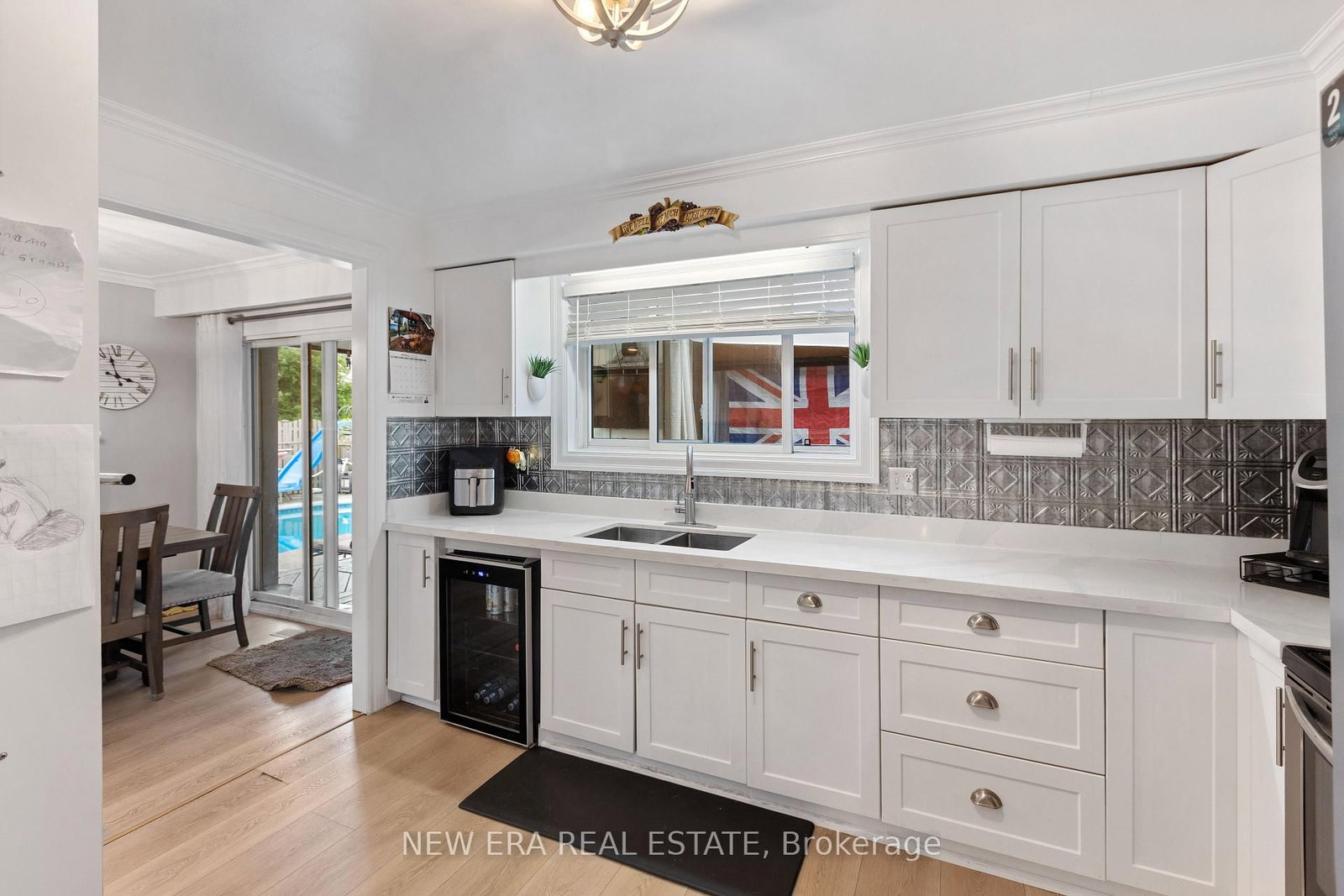 524 Carman Court • Oshawa, ON photo 8