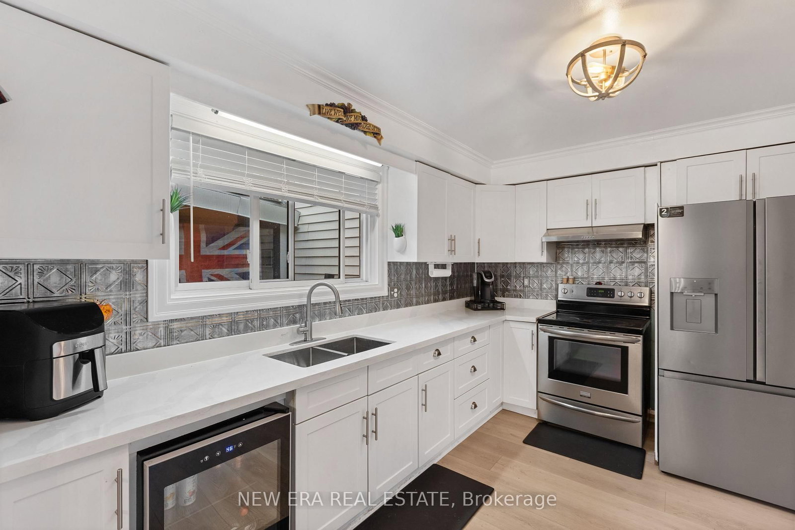 524 Carman Court • Oshawa, ON photo 9