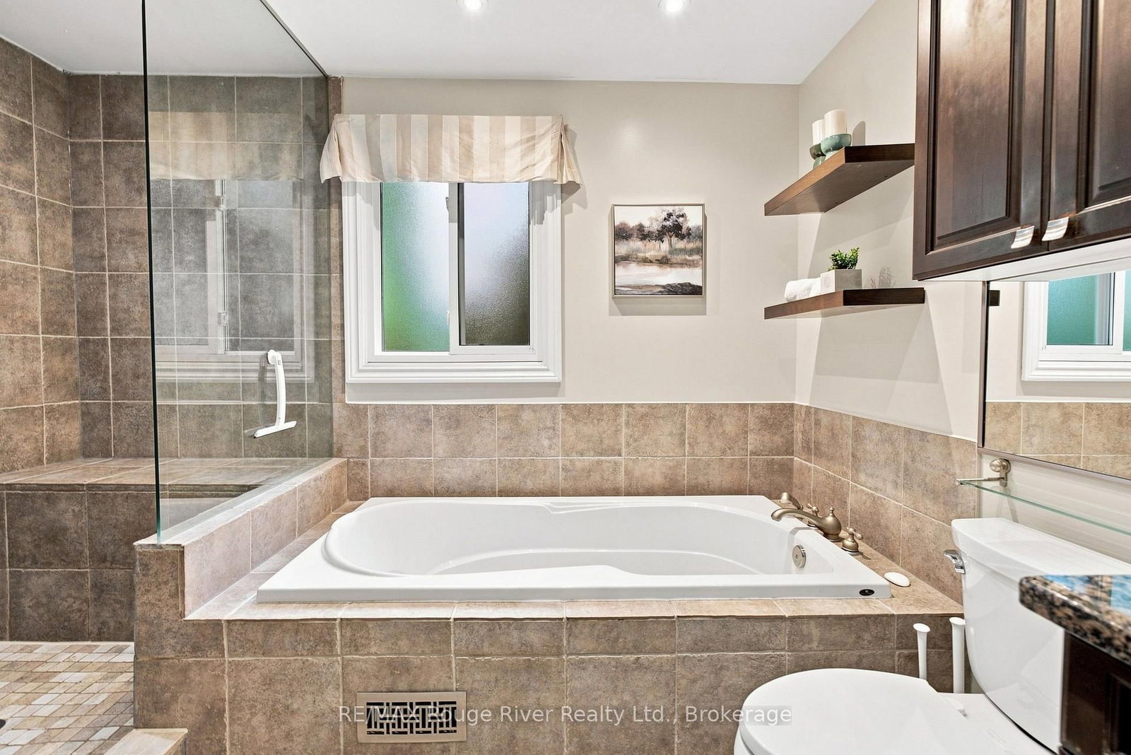 7 Lyndhurst Crescent • Whitby, ON photo 22