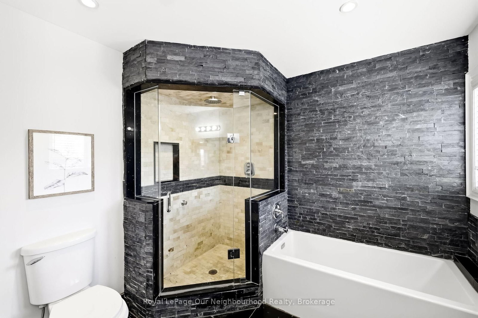 1296 Ravencliffe Court • Oshawa, ON photo 26