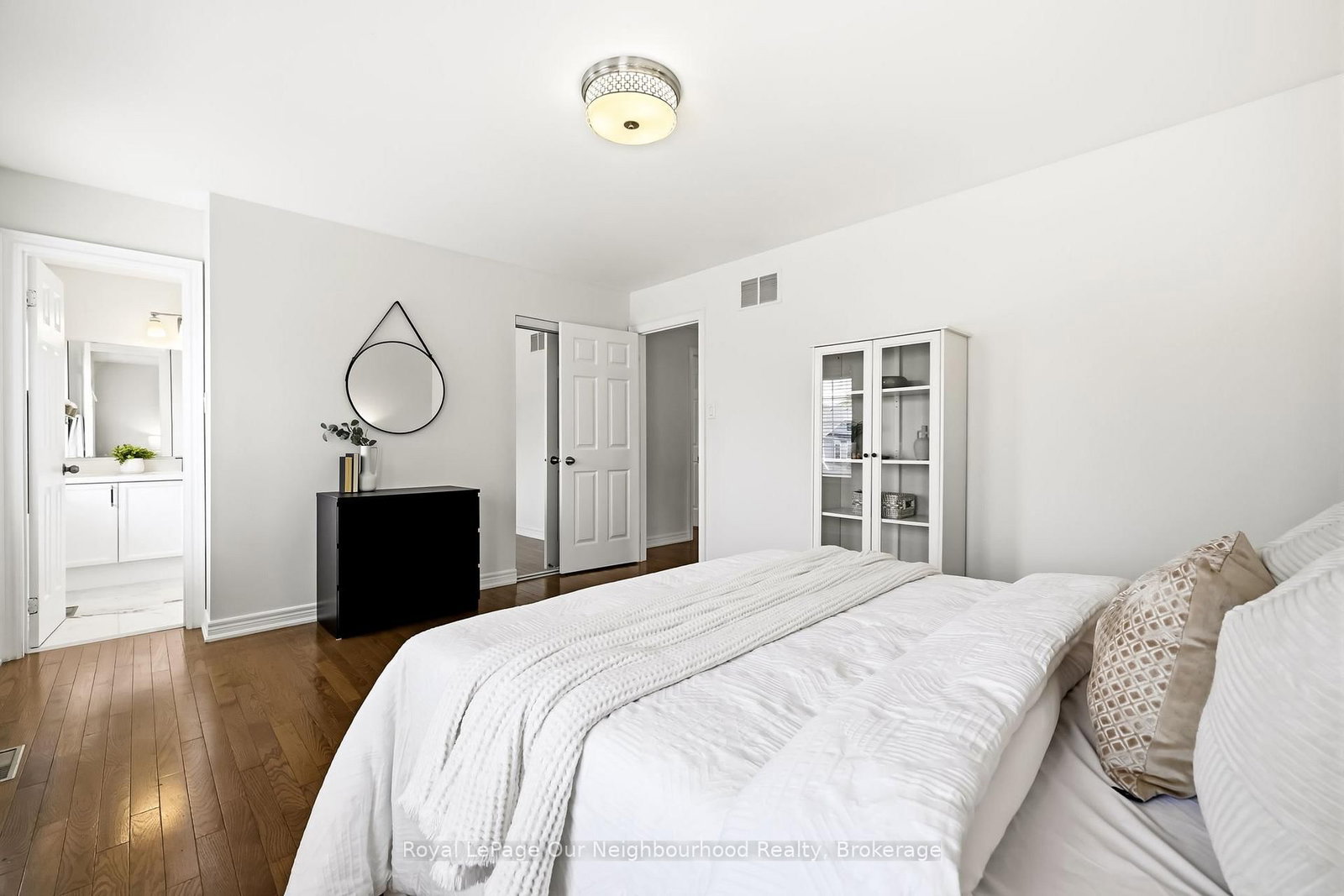1296 Ravencliffe Court • Oshawa, ON photo 28