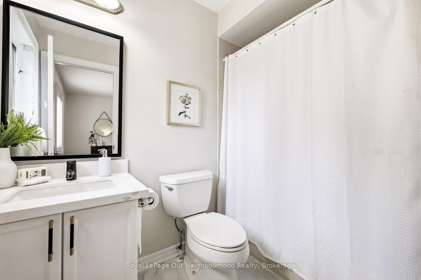 1296 Ravencliffe Court • Oshawa, ON photo 32