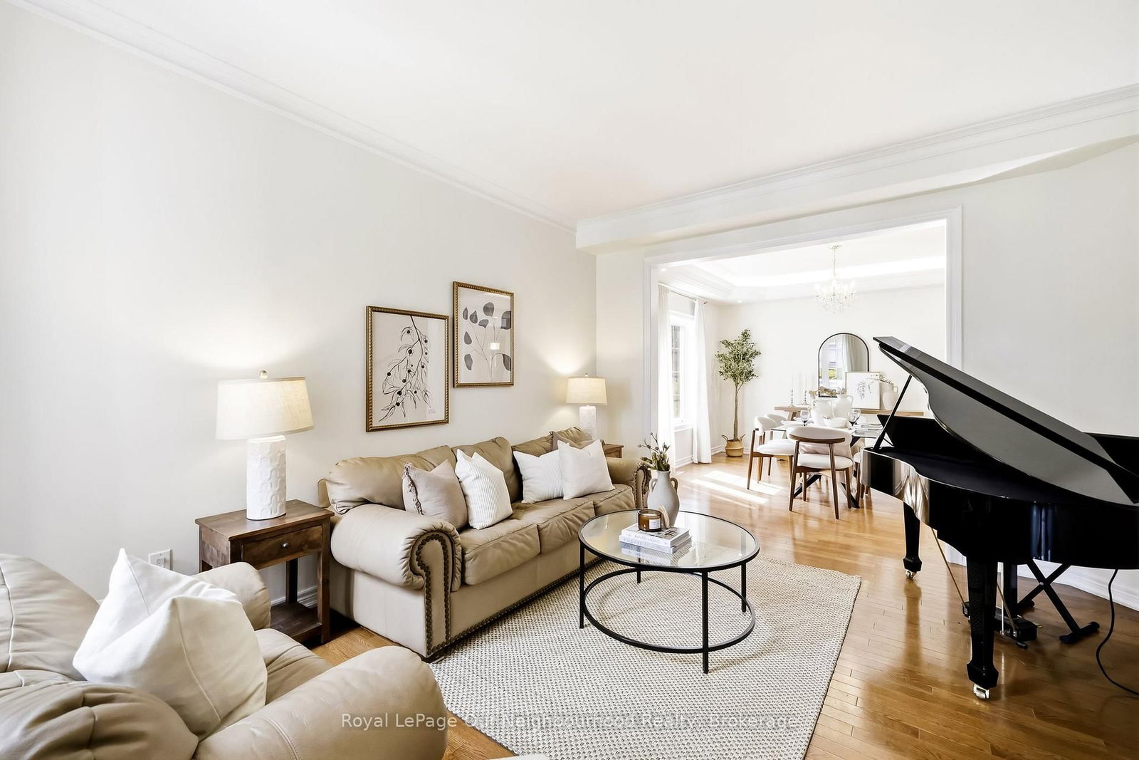 1296 Ravencliffe Court • Oshawa, ON photo 5