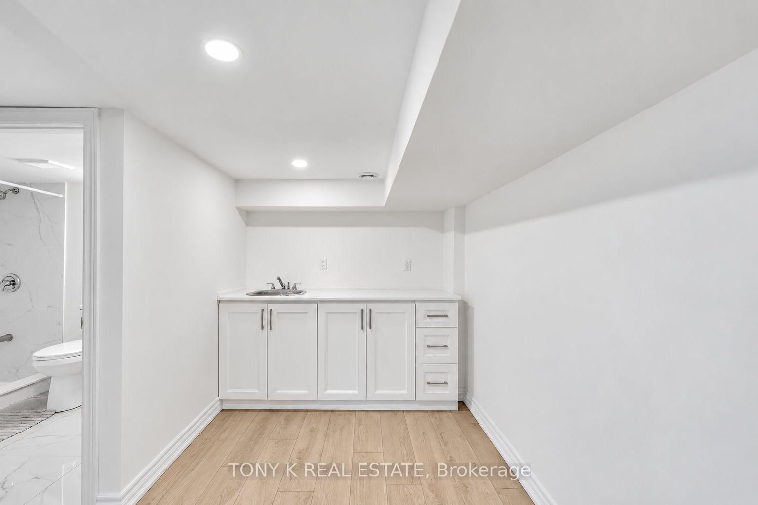 66 Frater Avenue • Toronto, ON photo 11