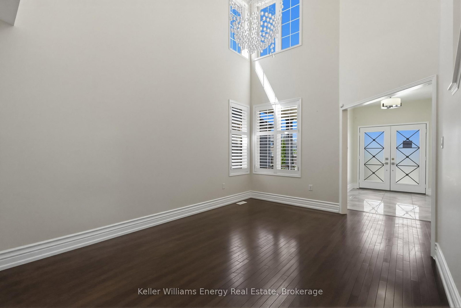 1633 Grandview Street N • Oshawa, ON photo 3