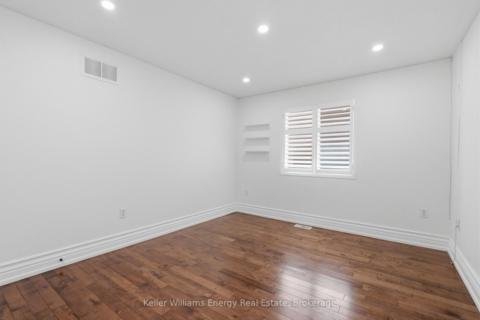 1633 Grandview Street N • Oshawa, ON photo 32