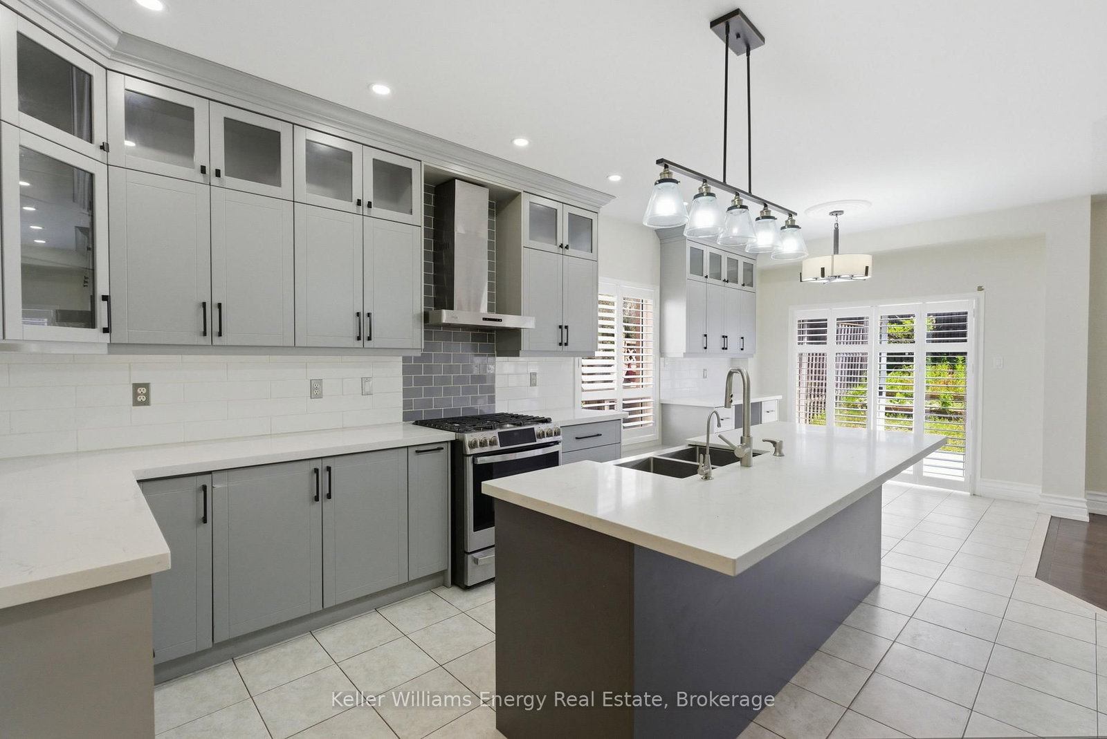 1633 Grandview Street N • Oshawa, ON photo 8