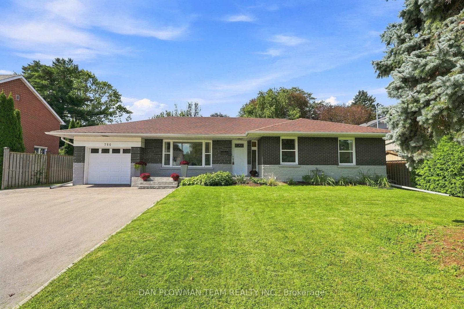 786 Mary Street N • Oshawa, ON photo 1