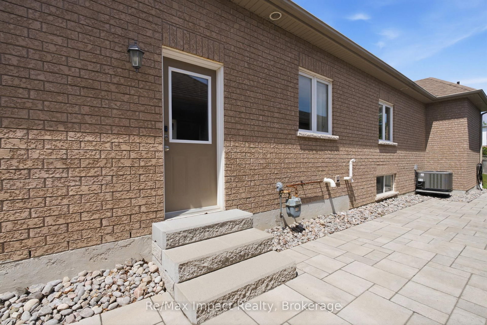17 Bradshaw Street • Clarington, ON photo 41