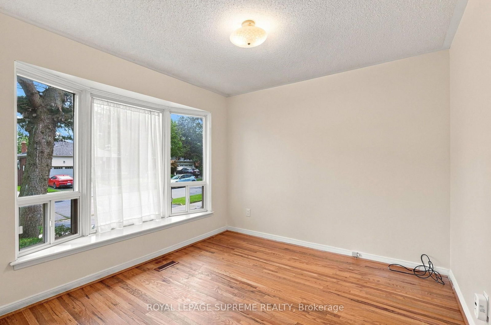 129 Briarscross Boulevard • Toronto, ON photo 18