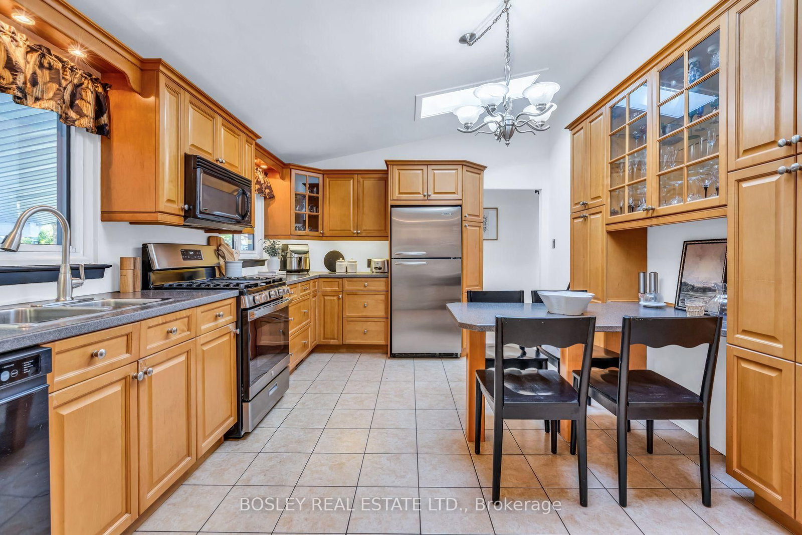 858 Modlin Road • Pickering, ON photo 16