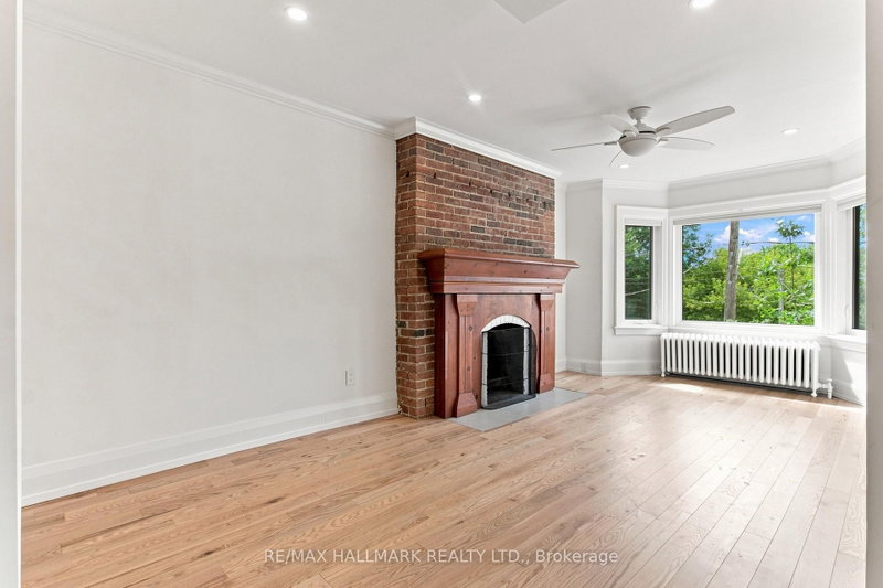 Upper - 553 Broadview Avenue