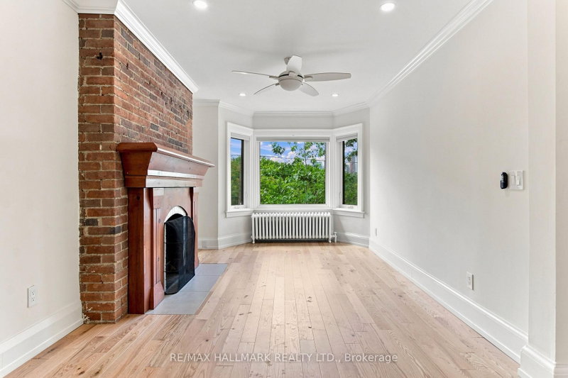 Upper - 553 Broadview Avenue