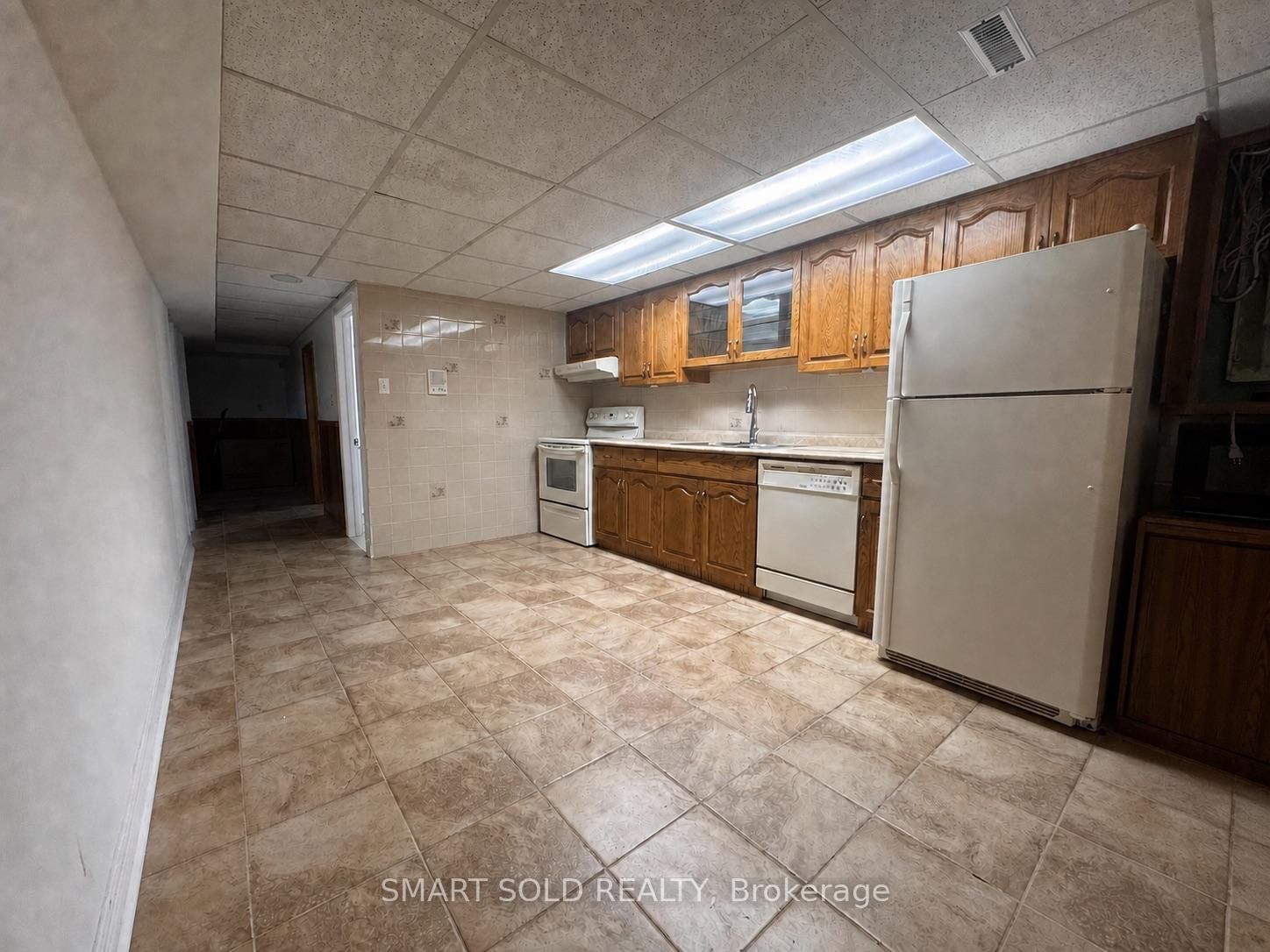 98 Sonmore Drive, Toronto 4