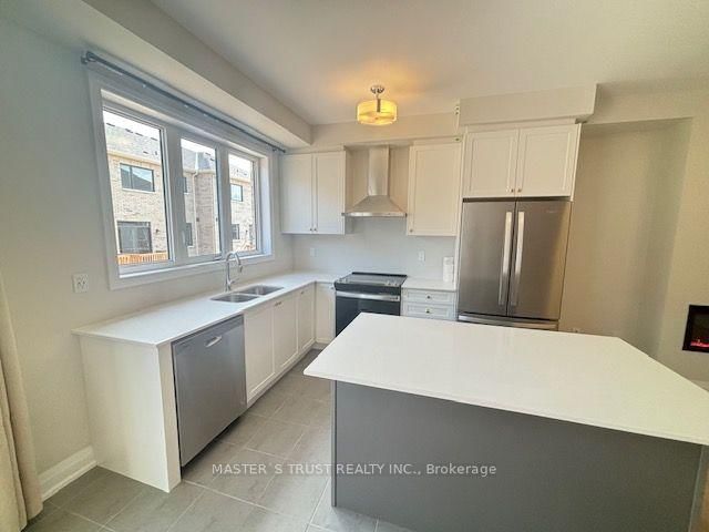949 Grosbeak Trail