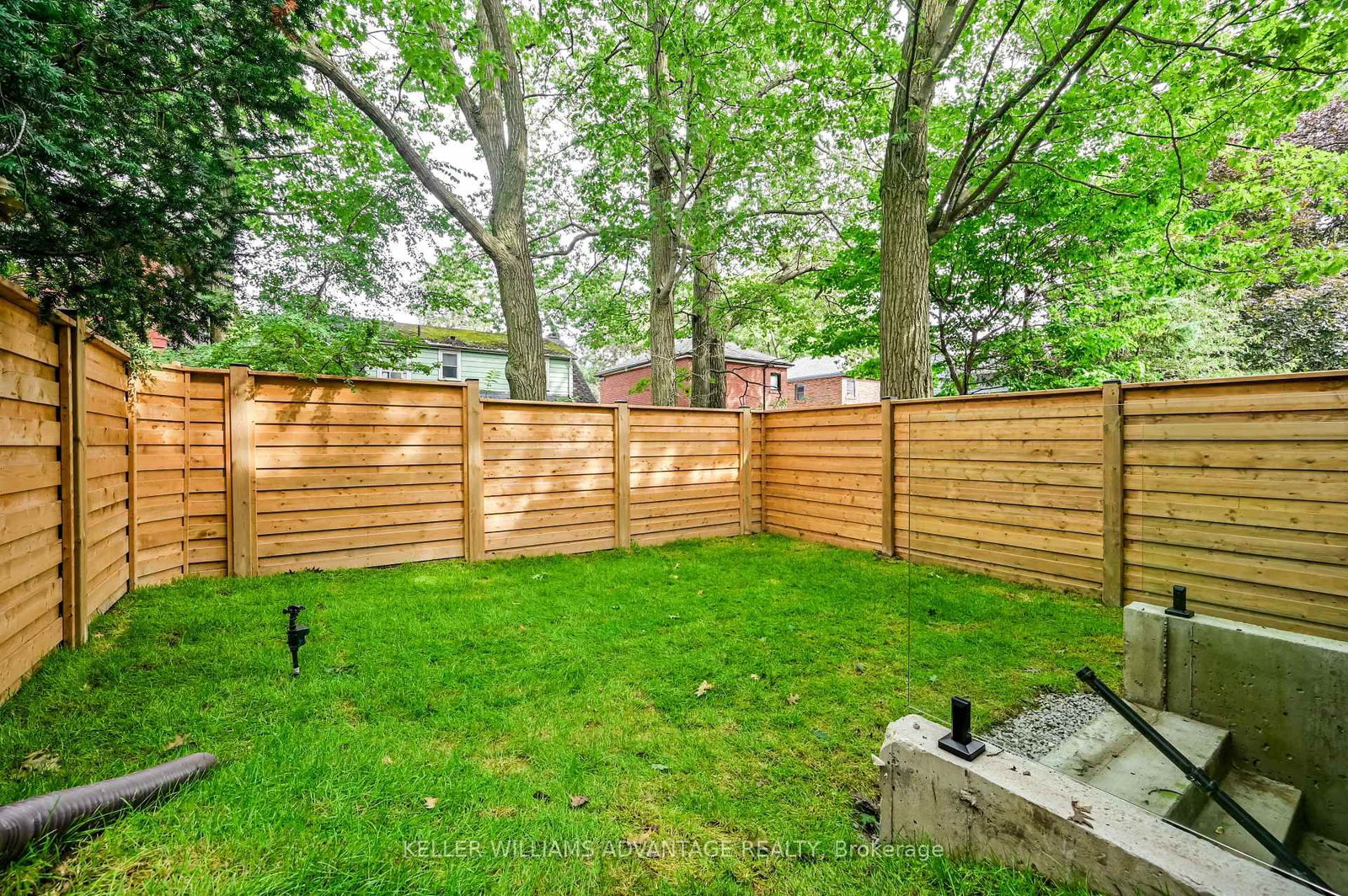 17 B Haig Avenue • Toronto, ON photo 38