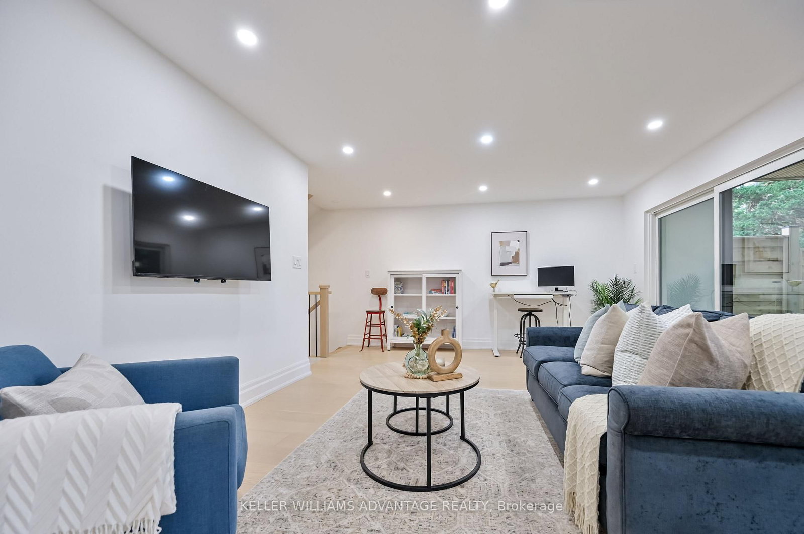 17 B Haig Avenue • Toronto, ON photo 8