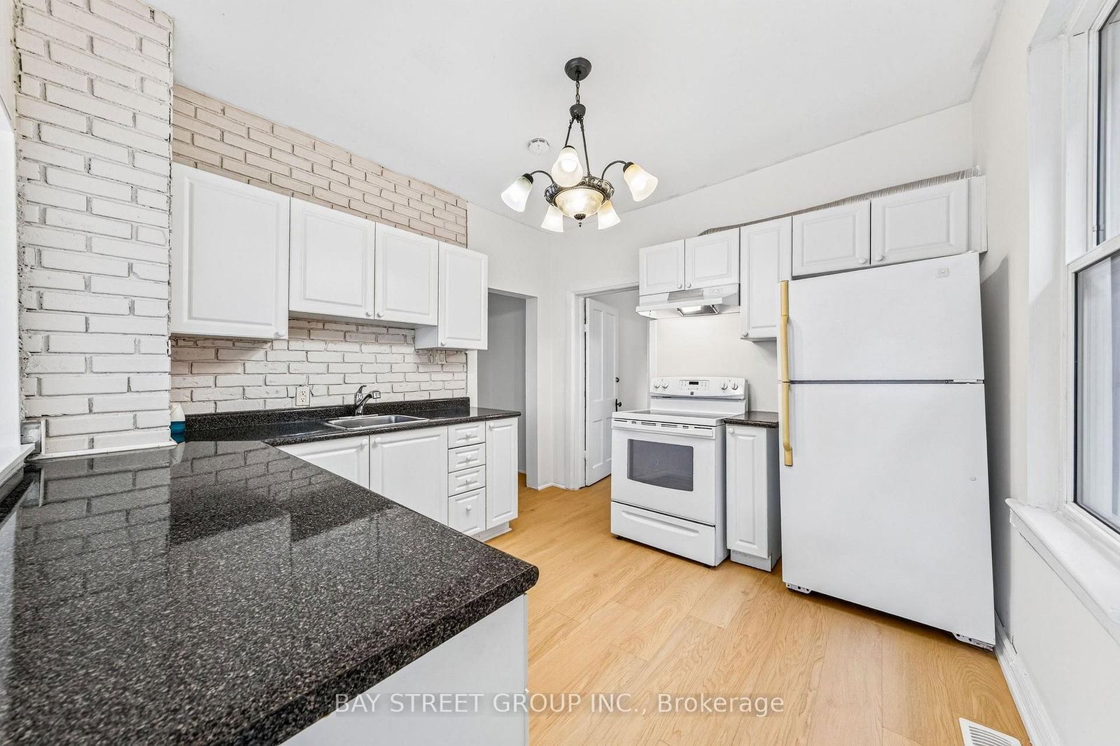 116 Summer Street • Oshawa, ON photo 9