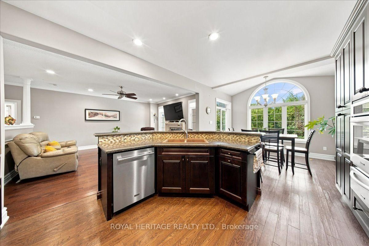 840 Stevenson Road • Oshawa, ON photo 16